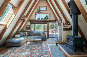 A Frame of Mind Cabin Dog Friendly Woodsy Getaway
